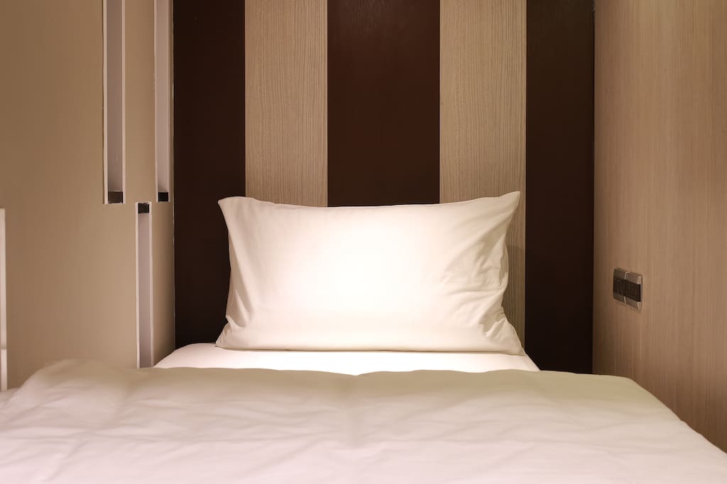 Private Bunk Bed Bedroom with Shared Bathroom