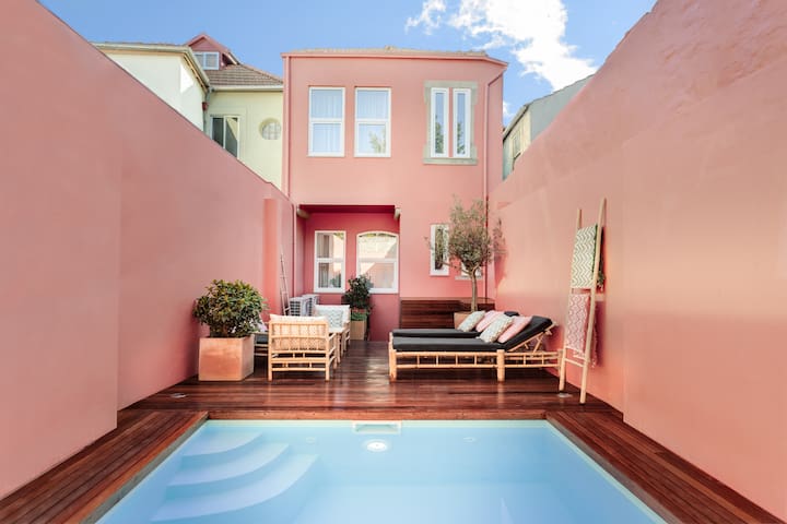 Private House with Pool, terrace and 5 rooms