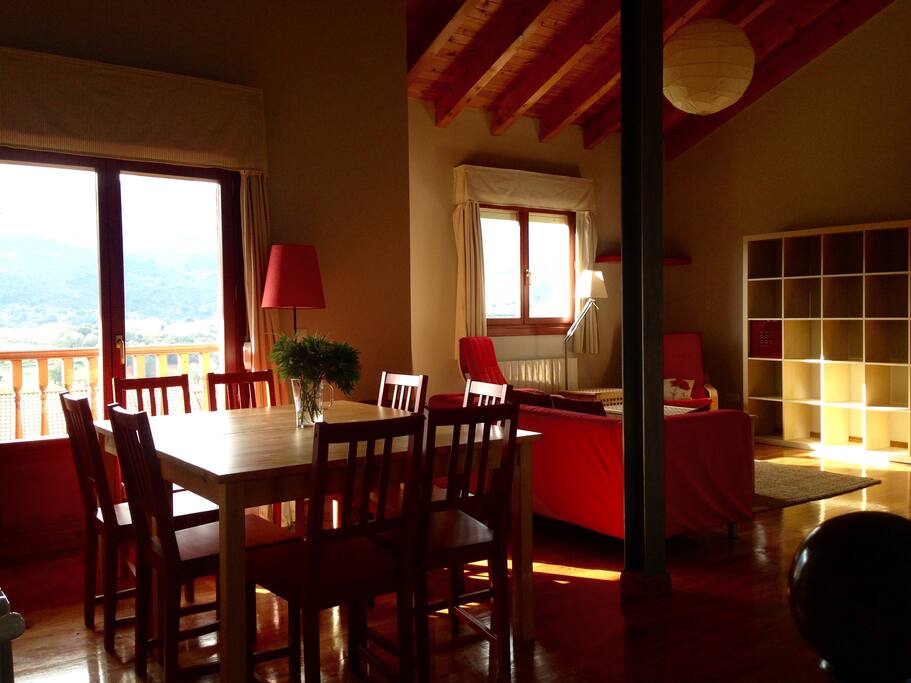 Comedor y salon de arriba