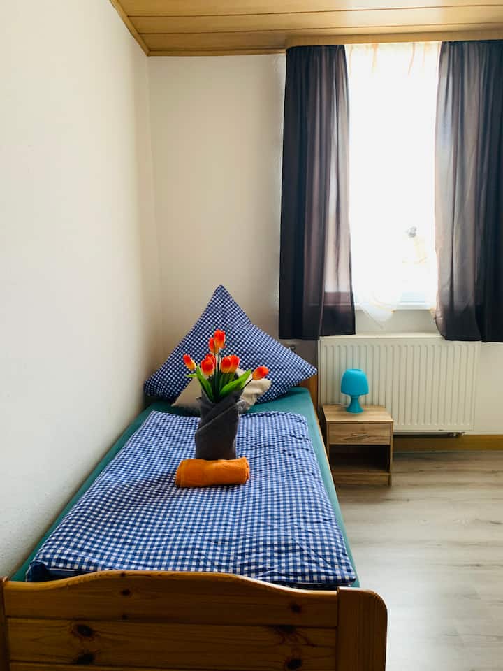 غرفة 8 مع دش "إطلالة على الغابة" صورة 1