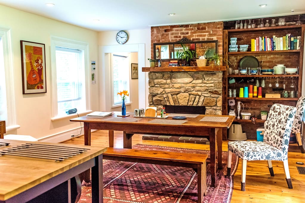 Modern Farmhouse near Shenandoah Nat'l Park + Lake Houses for Rent in