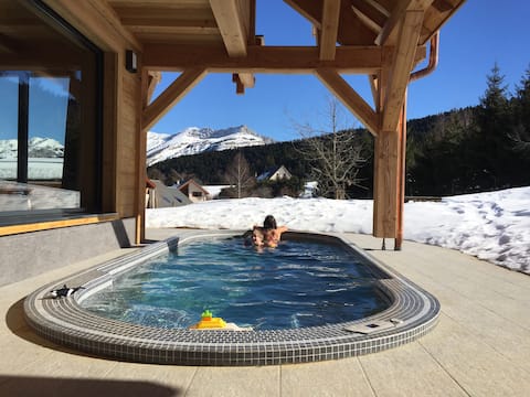 Chalet 5***** with outdoor swimming pool heated summer/winter