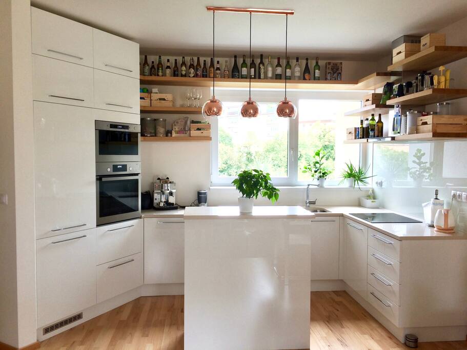 Fully equipped kitchen with espresso machine
