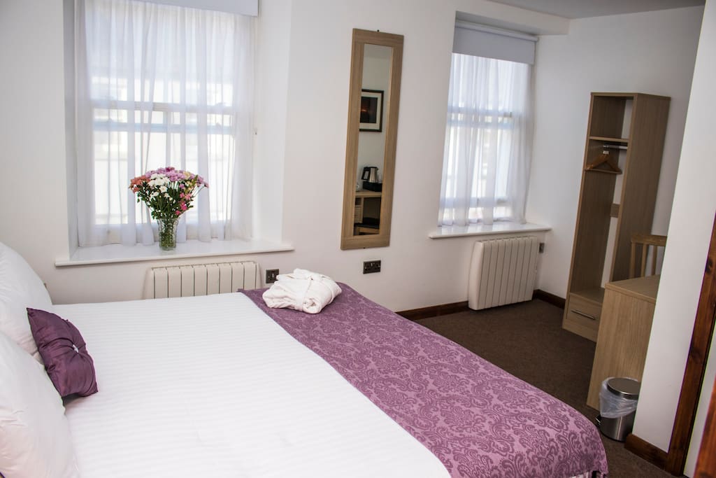 Room 2 - Kingsize Double