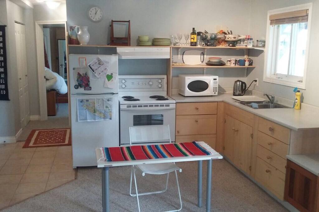 Private kitchen with all basic essentials.