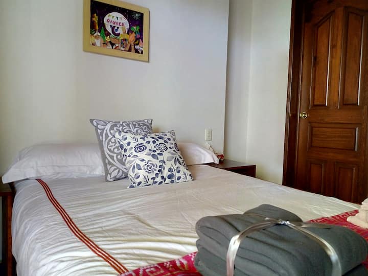 8 غرف جميلة تحتوي على 9 حمامات