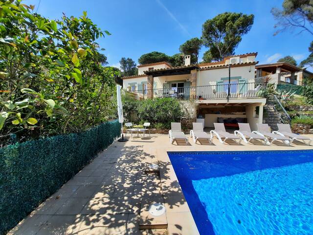 Begur: Private villa & pool. Ideal for families. gallery image 2