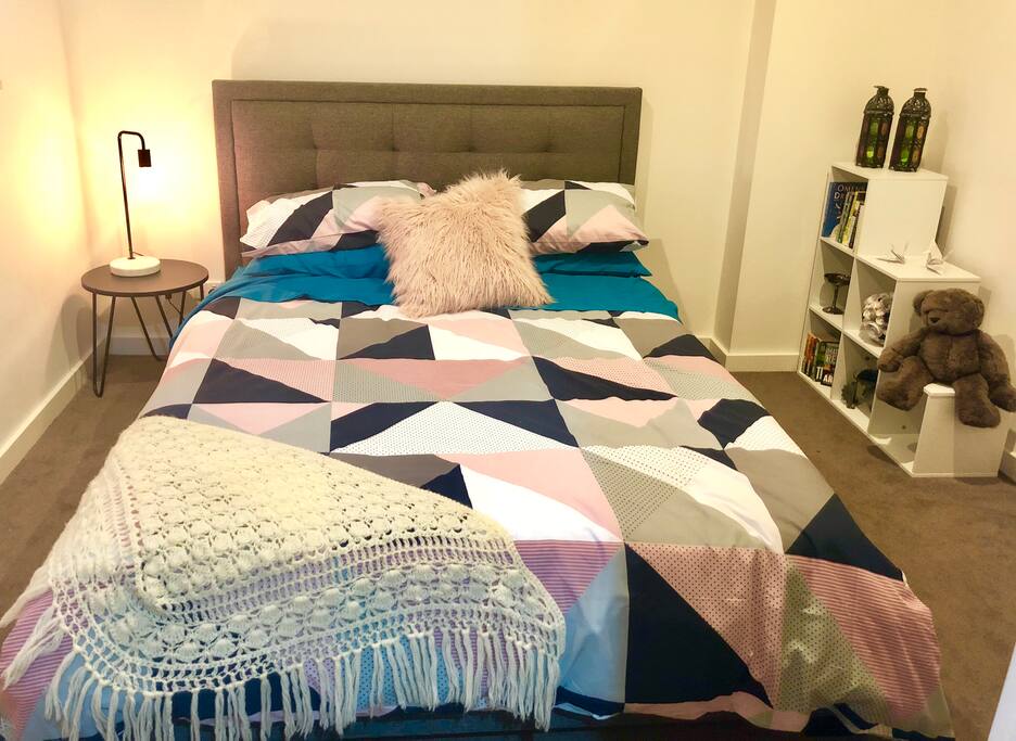 Spacious bedroom with Queen Size bed