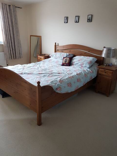4 bedroom homely nest in Robin Hood country