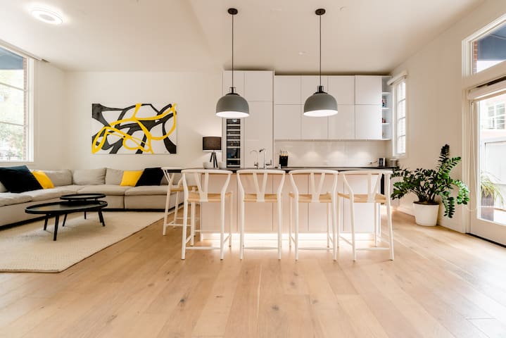 Luxurious Urban Retreat in The Heart of San Diego