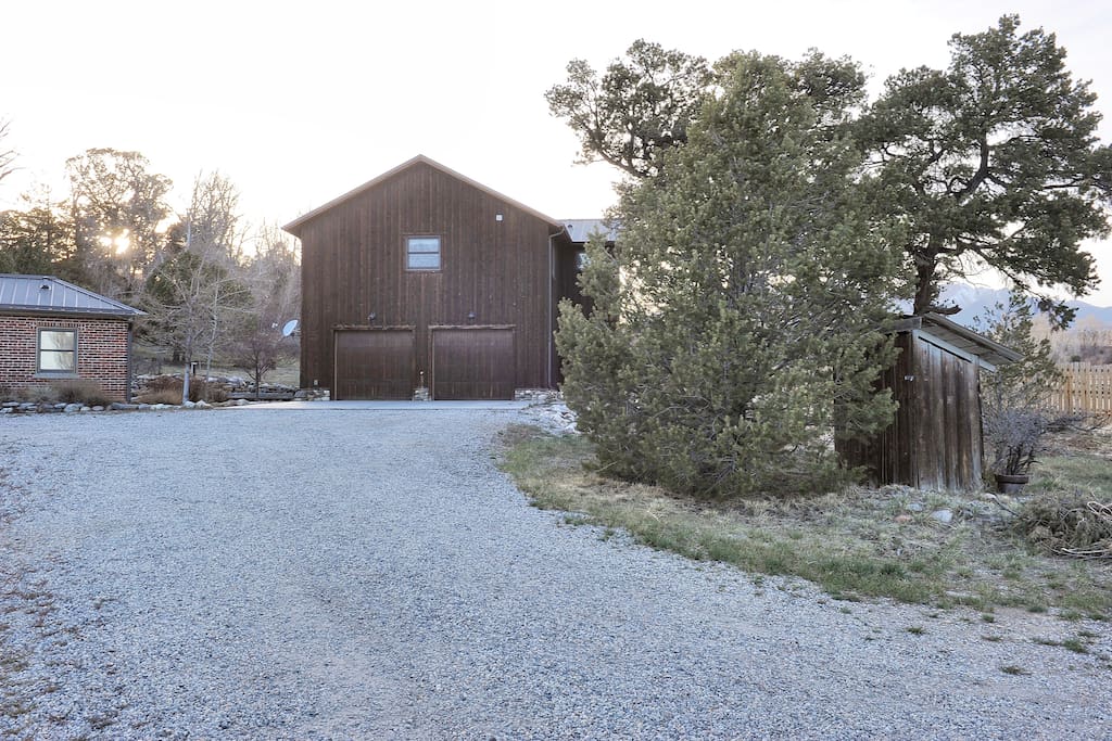 Driveway up to Barnhouse