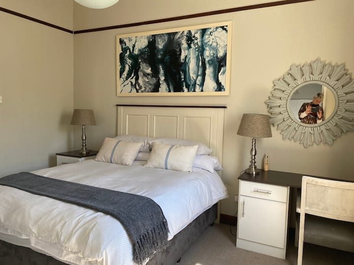 Chumba cha kulala kilicho na bafu kamili