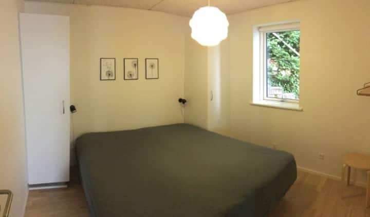 საძინებელი 1