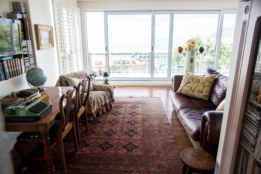 Lounge Area