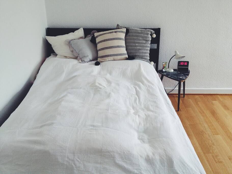 Bed- and Livingroom