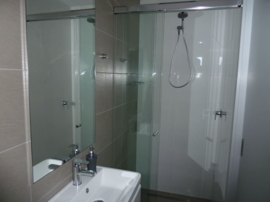 Modern ensuite