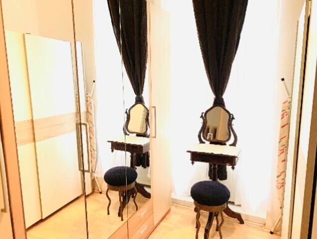 Douplex apartment next “Schloss Schönbrunn” gallery image 3