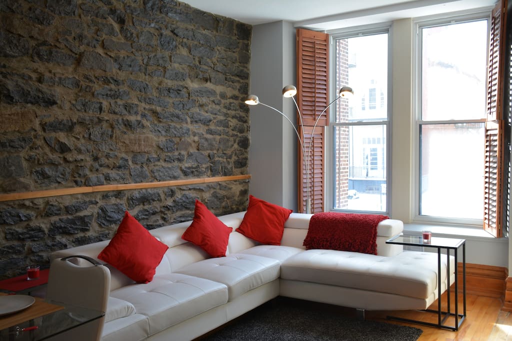 Fully renovated living room with view onto the street
