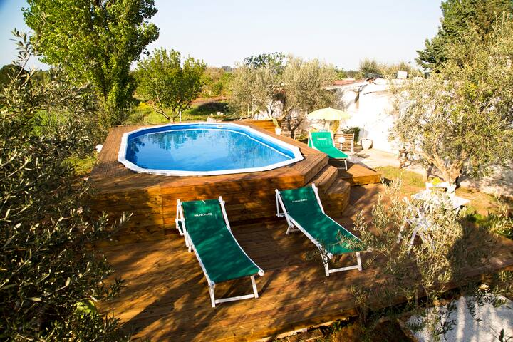 Trullo Nicolò with swimming-pool gallery image 2