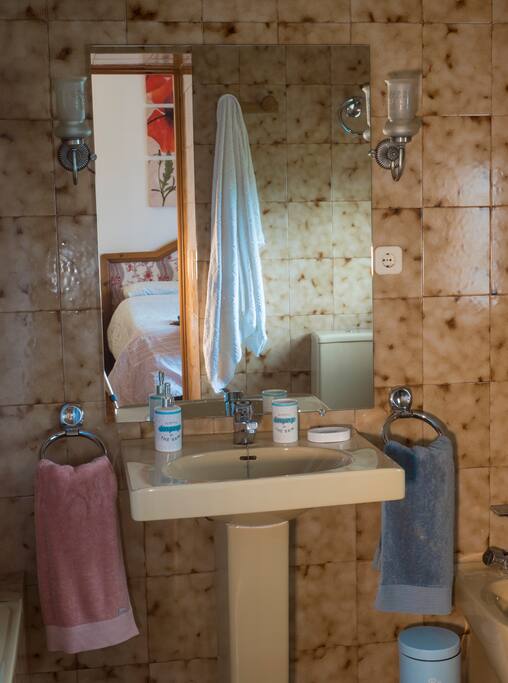 Baño completo dormitorio principal