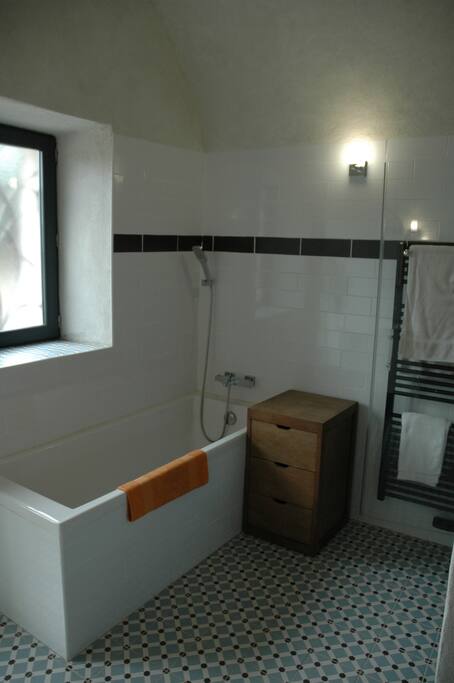 Salle de bain 1/3