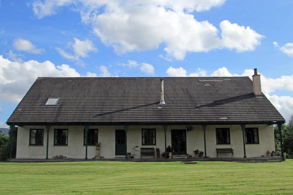 Front view of the property