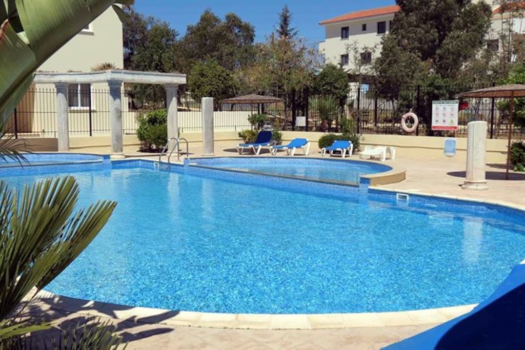 SMALL SWIMMING POOL FOR KIDS