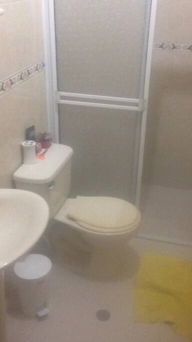 Baño auxiliar