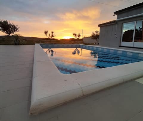 Popular Airbnb listing: House with pool in Ćunski