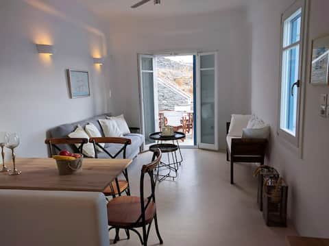 Successful Airbnb property: Beach Front House At Potamia, Kythnos Island in Δήμος Κύθνου