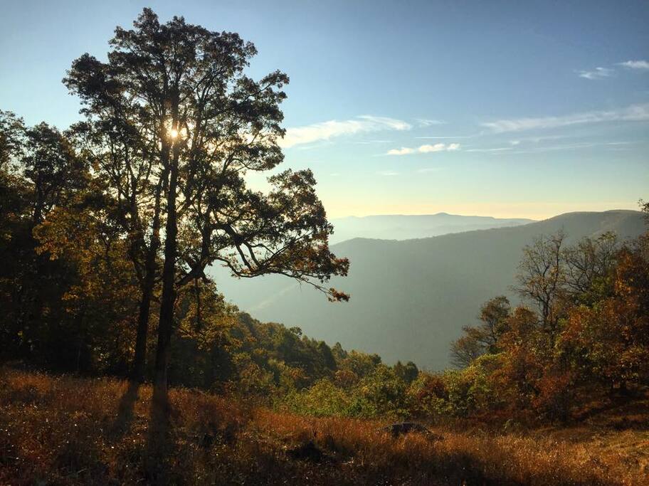 Easy access to The Blue Ridge Parkway. 2 Miles from the house. This view is off the Parkway.