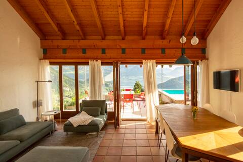 Oasis of peace with stunning view of Lake Lucerne