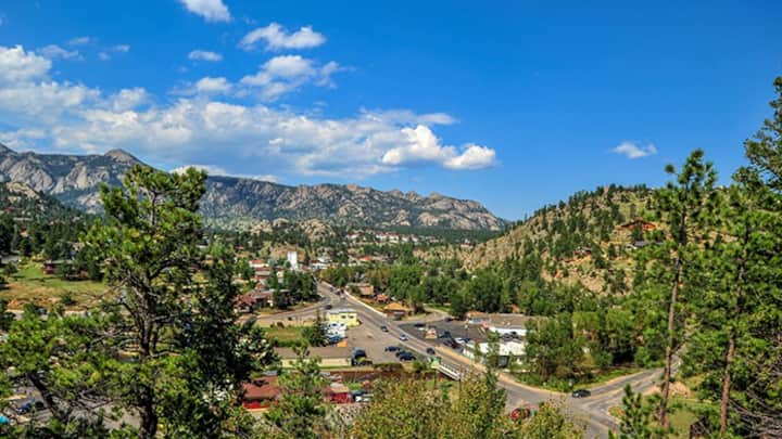The Historic Crags Lodge - Estes Park, CO