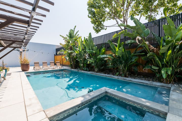 Bay Area getaway w/ Pool + Heated Spa + EV charger gallery image 3