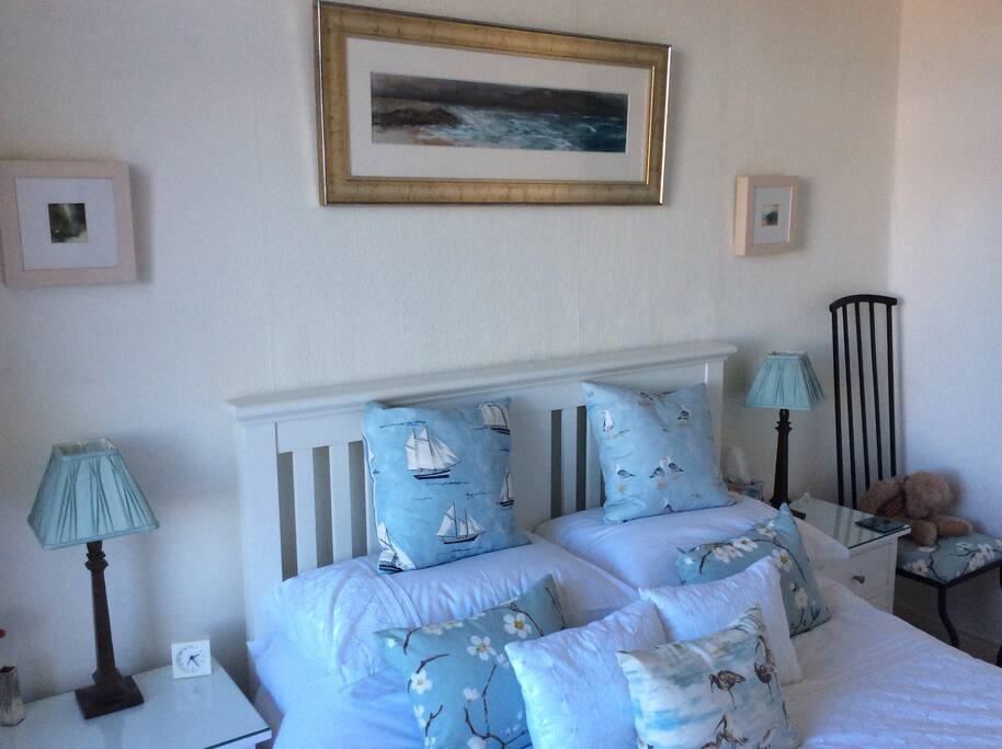 Double bedroom (another view)