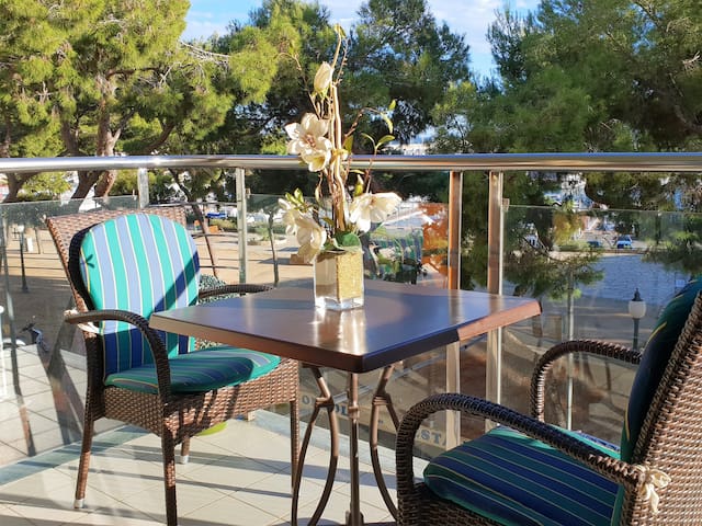 Cal Port – 1st Line of the sea – Beach – WiFi