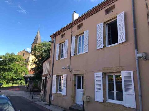 Grande Maison au Co Coeur de Paray le Monial