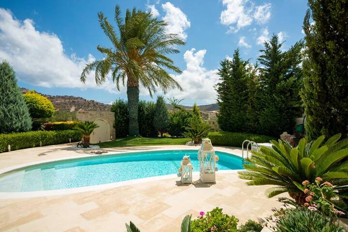 Villa Kokalis Resort