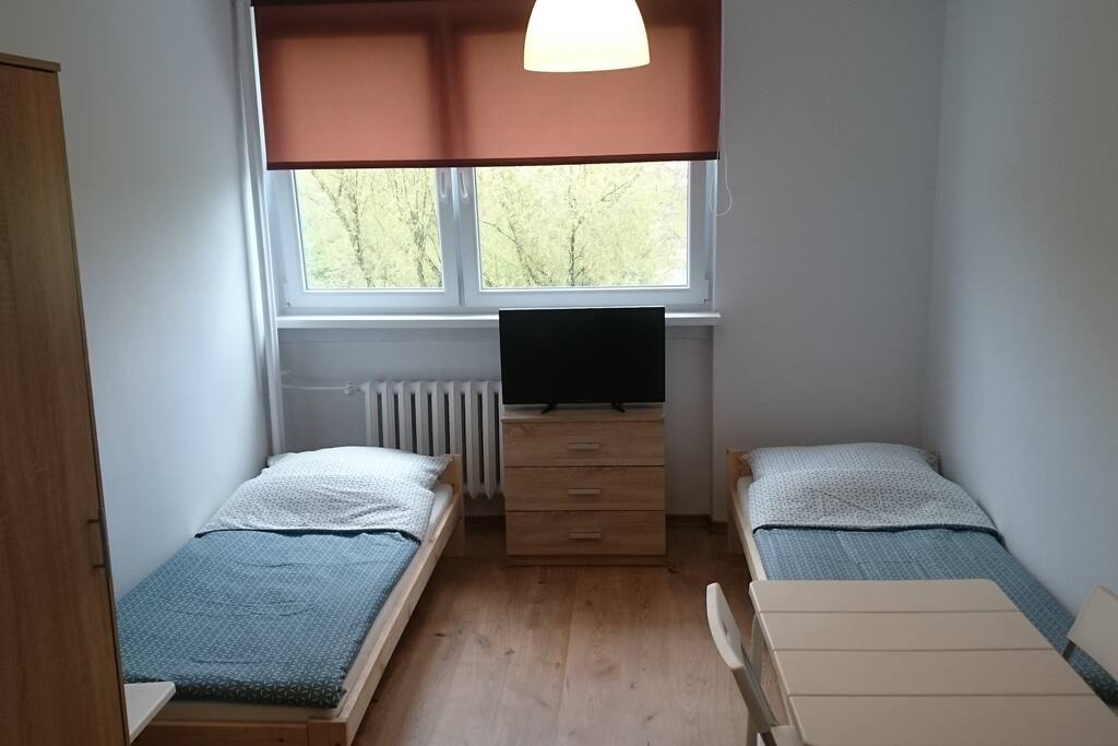 Pokój 3 osobowy pojedyncze łóżka