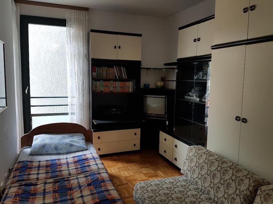 Bedroom n2