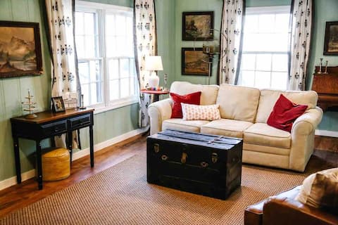 House Of Clubs- 2 Bed 1.5 Bath