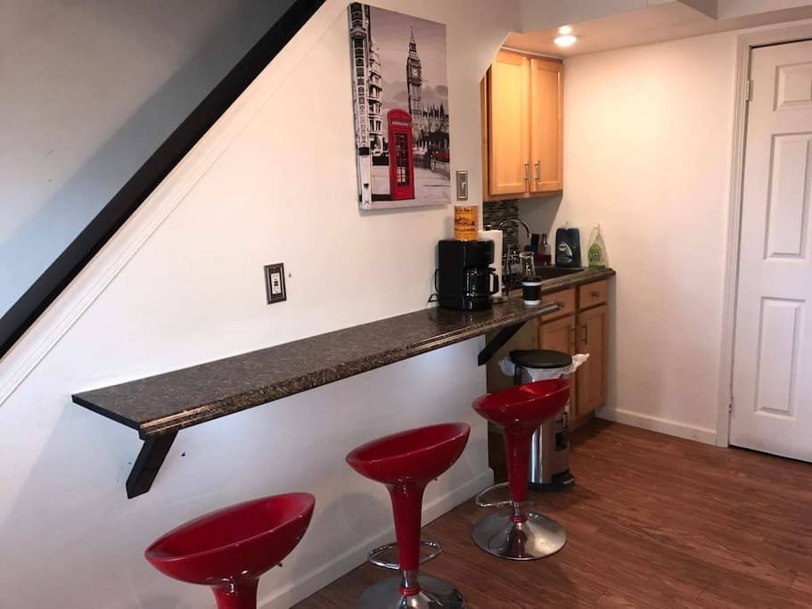 Kitchen bar/sink