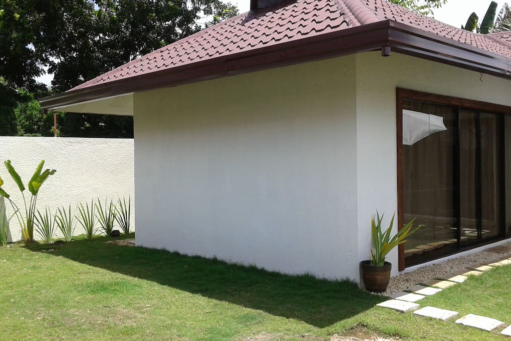 private yard
