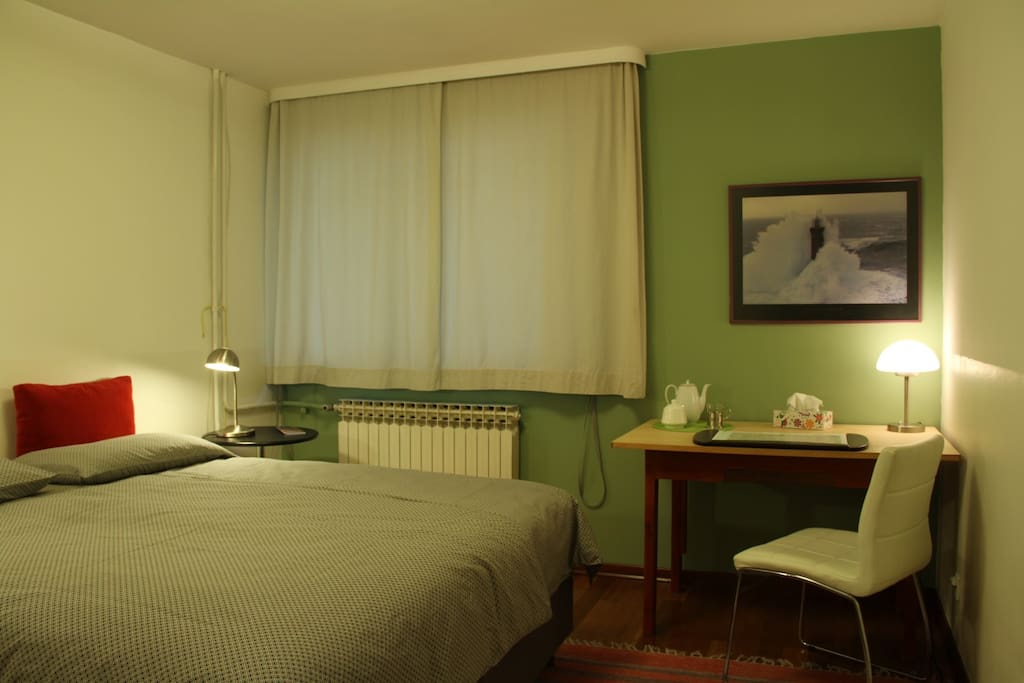 Second bedroom set with double bed