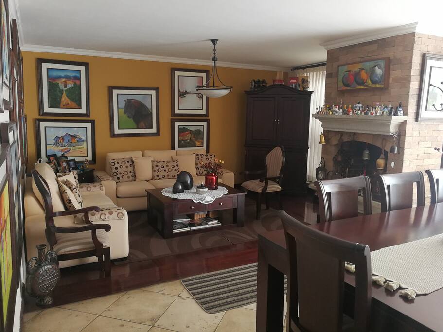 SALA PRINCIPAL/LIVING ROOM