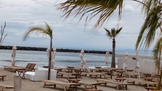 Get Virginie suites de plage face a locean 2 chambres For Free