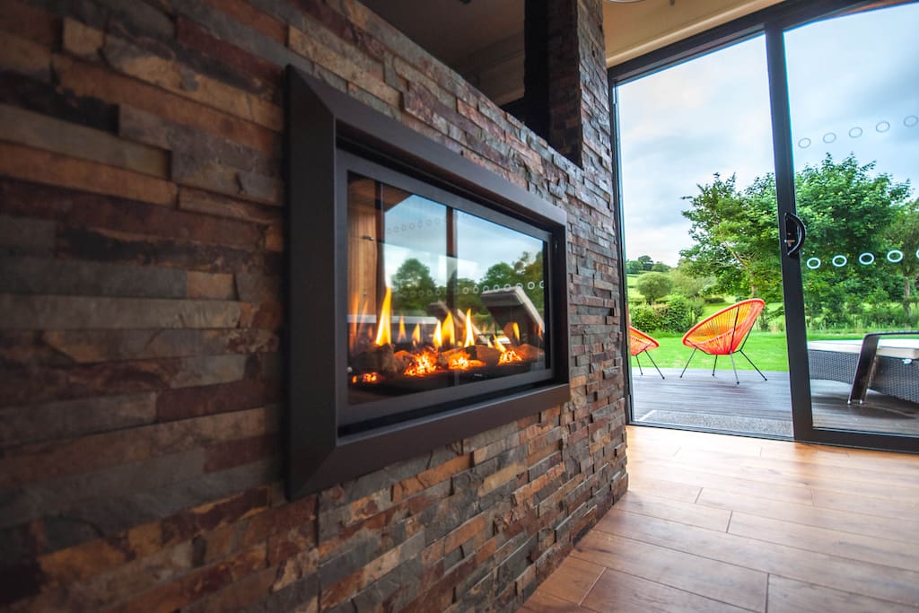 Log effect gas fire to cuddle up in front of in the evening