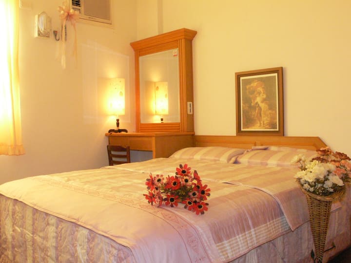 Dhomë komode dhe e rehatshme