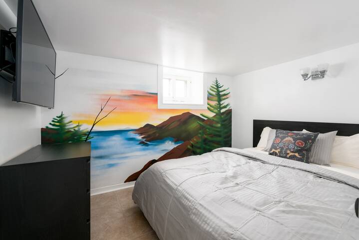 COZY DOWNTOWN STUDIO (BSMT #7)