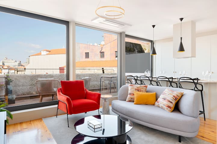 Cativo Rooftop Balcony at Porto Historic Center